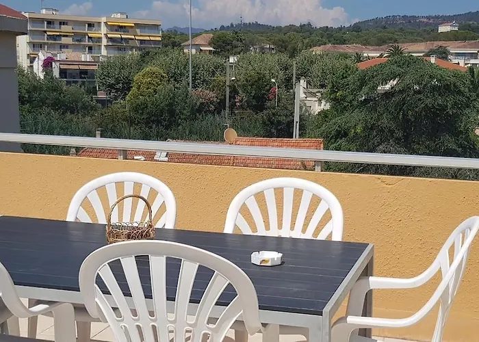 Apartmán Duplex With Beautiful Sea View Saint-Raphaël