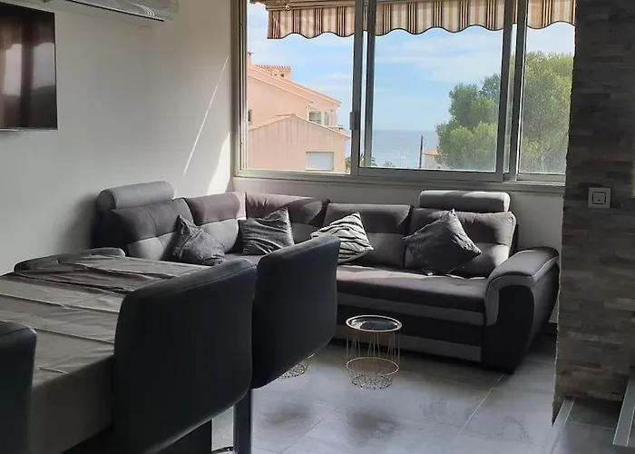 Duplex With Beautiful Sea View * Saint-Raphaël