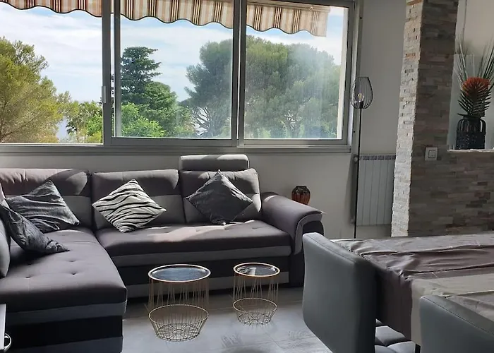 Duplex With Beautiful Sea View *