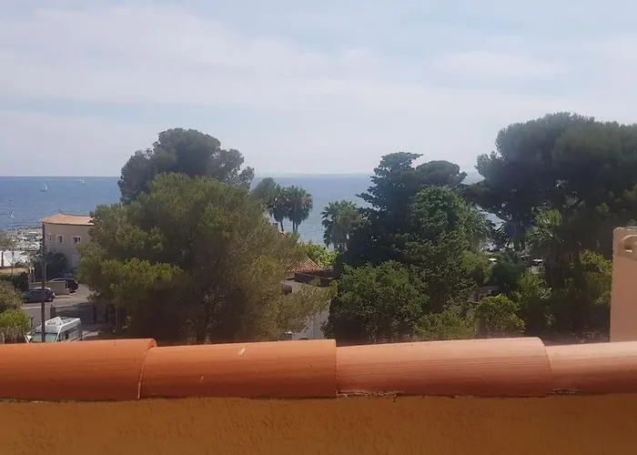 Duplex With Beautiful Sea View Apartmán Saint-Raphaël