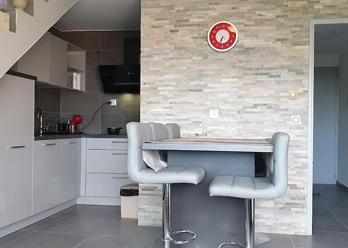 Duplex With Beautiful Sea View Apartmán *